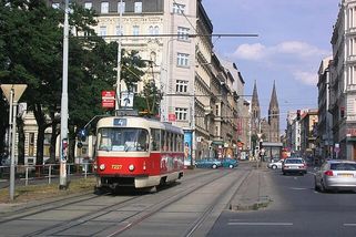 Poznatsvět | Život v Česku očima Američanky: Amanda Meyer Barkleyová srovnává život u nás a v USA